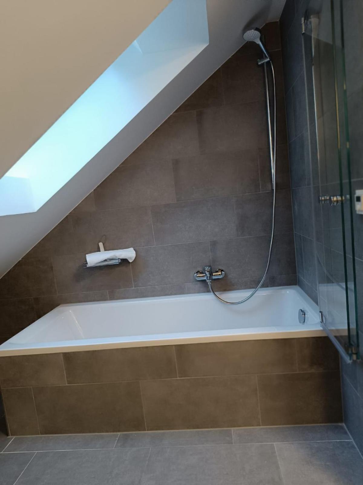 Moderne Ferienwohnung Fuer Familien Im Dachgeschoss Bosau Εξωτερικό φωτογραφία