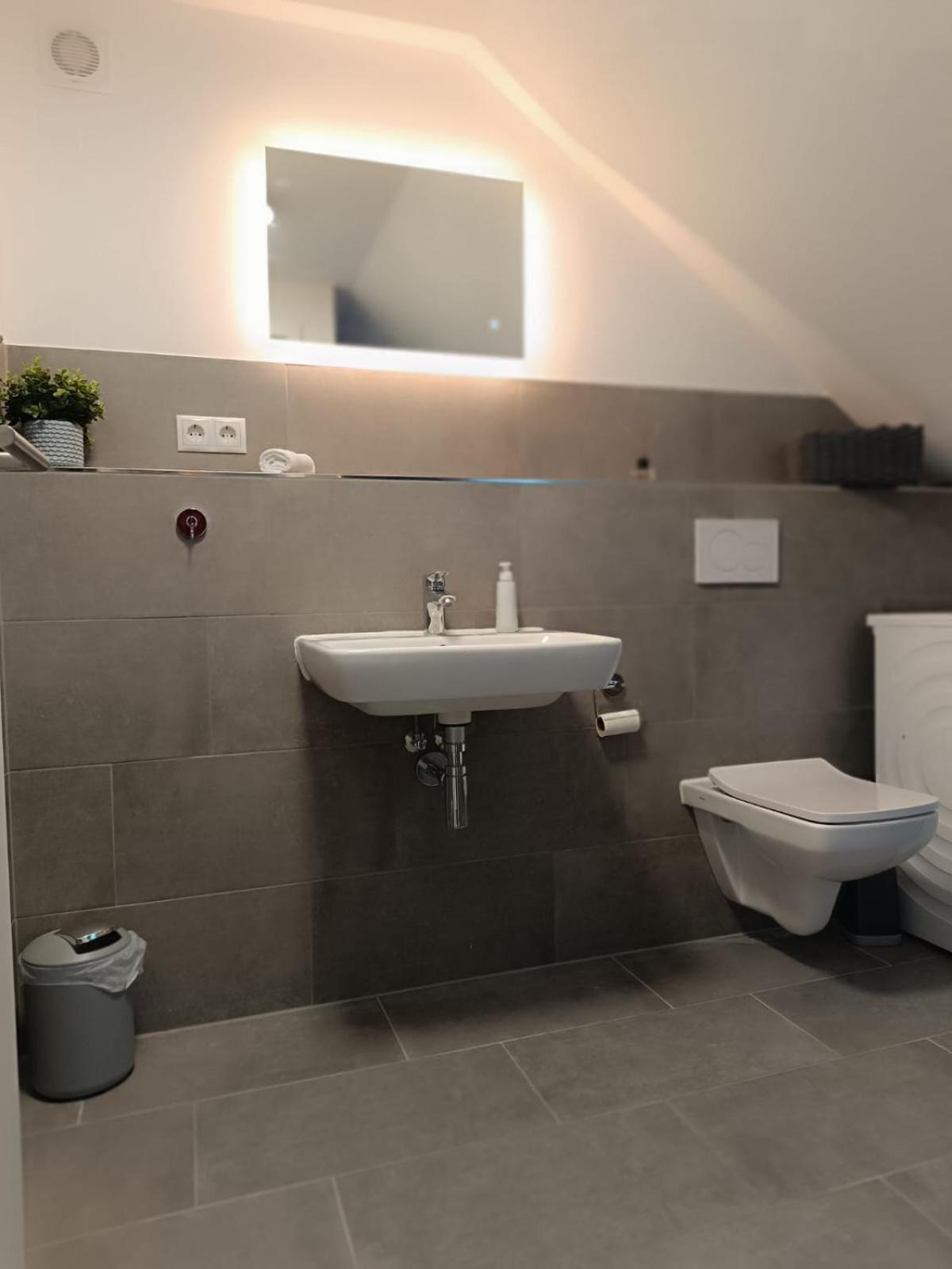 Moderne Ferienwohnung Fuer Familien Im Dachgeschoss Bosau Εξωτερικό φωτογραφία