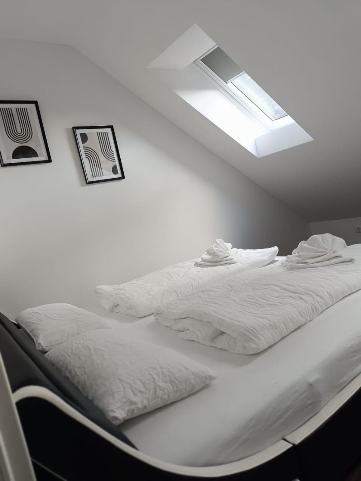 Moderne Ferienwohnung Fuer Familien Im Dachgeschoss Bosau Εξωτερικό φωτογραφία